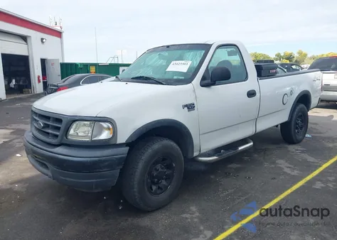 2001 Ford F-150 Xl/Xlt z USA, uszkodzony, nr VIN 2FTPF18Z51CA83313